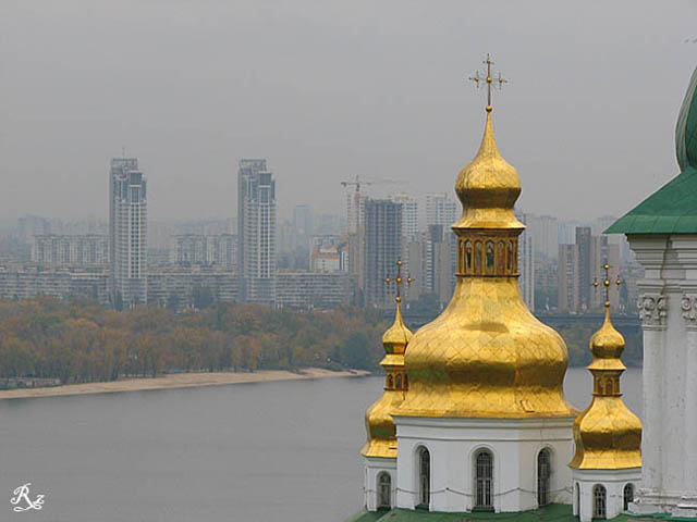 Київ. Лавра з видом на Дарницю