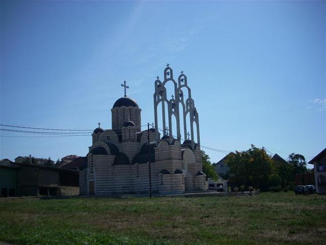 Црква Светог Василија Осрошког у Лепосавићу