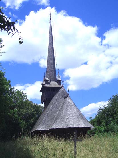 Biserica de lumn din Petrind,construita la 1612
