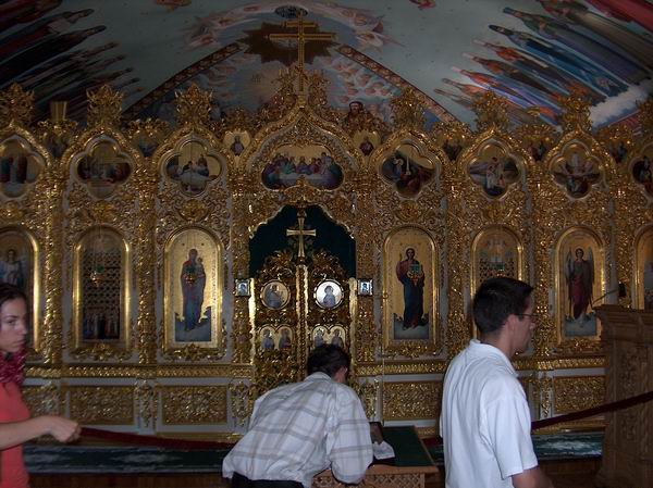 Mânăstirea Pecerska -  Interior paraclis
