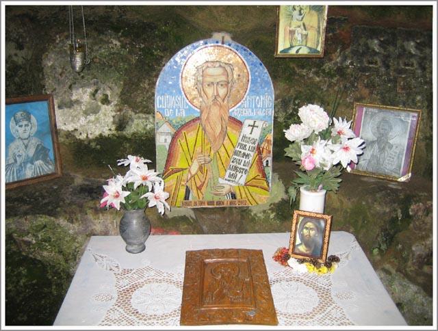 Pestera Sf. Cuv. Antonie de la Iezeru- Valcea