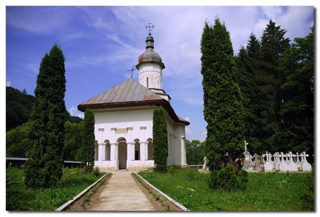 Biserica cimitirului Manastirii Secu
