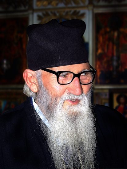 Отац Лазар, манастир Витовница