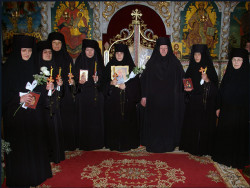 Isa 
Монашење у манастиру Беочин 
2007-11-01 22:09:39