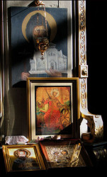 Danijela 
иконе у манастиру Беочин 
2007-11-12 13:30:54