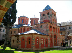 Dicran 
Biserica Manastirii Filoteu - Sfantul Munte Athos 
2007-11-16 12:40:51
