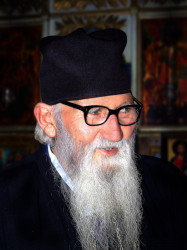 СаваД 
Отац Лазар, манастир Витовница 
2007-11-26 20:59:05