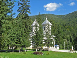 OvidiuMihail 
Biserica din Slănic Moldova 
2007-11-29 22:59:04