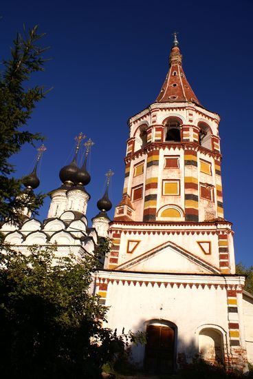 Lazarevskaya i Antipievskaya tserkvi