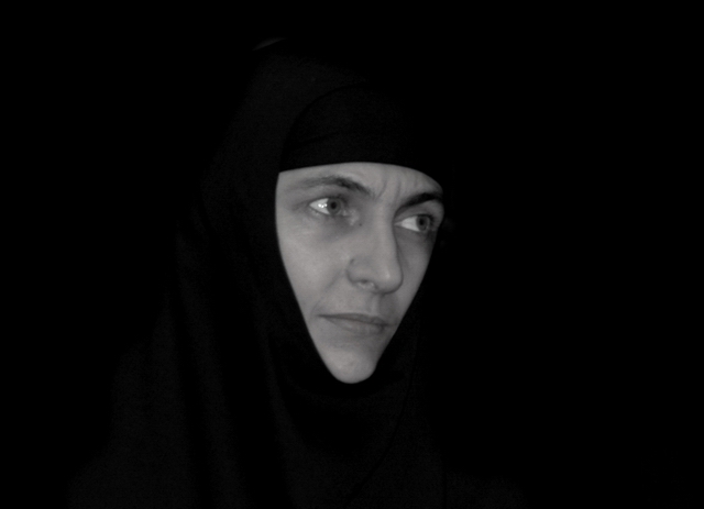М О Н А Х И Њ А