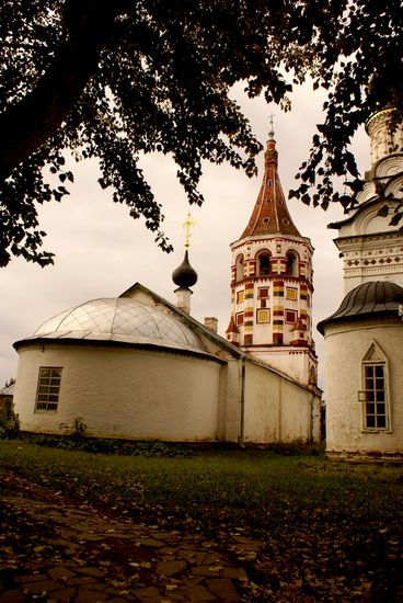 Lazarevskaya i Antipievskaya tserkvi