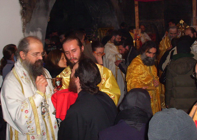 Литургија у Девичу