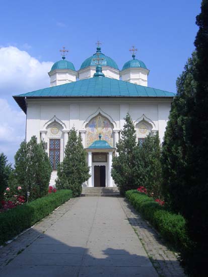 Sf.Manastire Cernica - Intrarea in Biserica