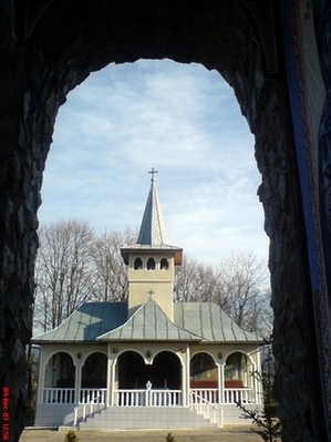 Altarul de vară al Mînăstirii Teiuş, jud. Caraş-Severin