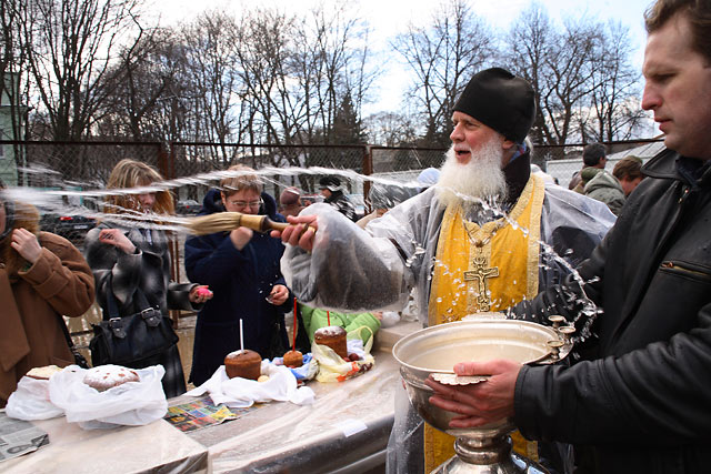 Освящение куличей и пасох.