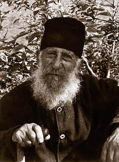 Ο γέρο Τιμόθεος στην Ι.Μ.Σταυρονικήτα-Elder Timotheos at Stavroniketa