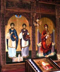 СаваД 
Иконостас, манастир Раковац 
2007-12-08 23:07:20