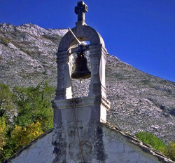 thiv56 
Καμπαναριό στη νότια Ερζεγοβίνη - Bellfry in Southern Herzegovina 
2007-12-11 17:09:04