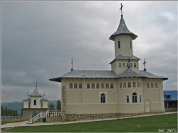 OvidiuMihail 
Ştefan cel Mare Monastery 
2007-12-16 21:29:26