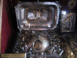 iliana 
Relic of St. Anastasia 
2007-12-21 23:43:24