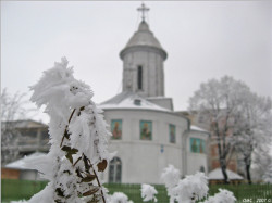 OvidiuMihail 
Biserica Sfinţii Atanasie şi Chiril din Ploieşti (25/12/2007) 
2007-12-25 21:35:40