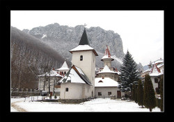 bchendran 
Mânăstirea Râmeţ în a doua zi de Craciun 
2007-12-26 23:08:51