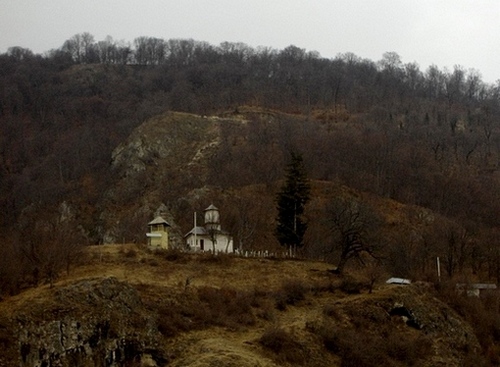 Schit langa Manastirea Bistrita, Oltenia