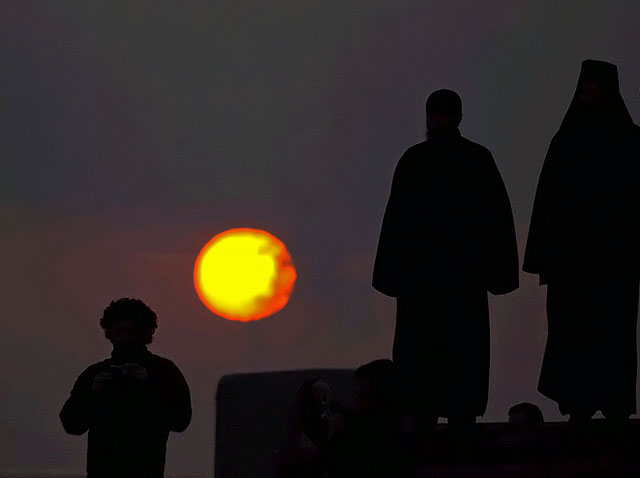 Μοναχοί & φωτογράφοι τα Θεοφάνεια - Monks & photographers at Epiphany