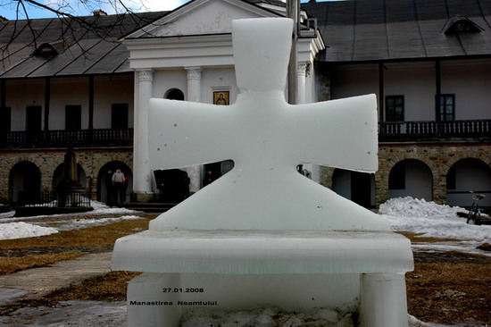 crucea de gheata