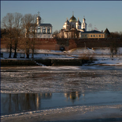 WiseMouse 
Господин Великий Новгород. Вид на Кремль. --- Novgorod the Great. 
2008-01-10 22:25:47