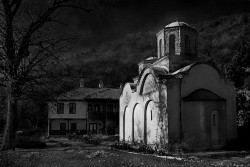 GuliVar 
Манастир Јошаница (Јагодинска) 
2008-01-17 21:44:05