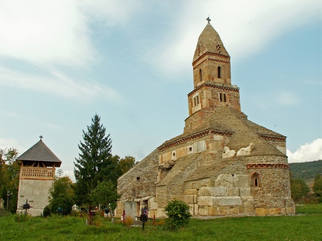 Biserica ortodoxă cu hramul Sfântul Nicolae din Densuş