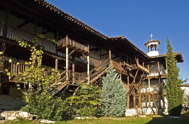 Στη Μονή Ροζινού - At Rozenski Monastery