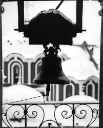 thiv56 
Καμπάνα στη χιονισμένη Ι.Μ. Ιβήρων - Bell in snow at Iveron H. Monastery 
2008-02-05 18:29:04