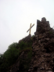 ilijics 
Крст изнад манастира Св Николаја, Соко Град 
2008-02-26 22:04:12