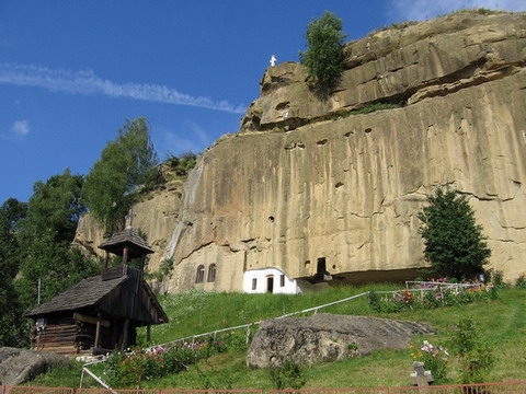 Manastirea Corbii de Piatra/The Stone Ravens Monastery