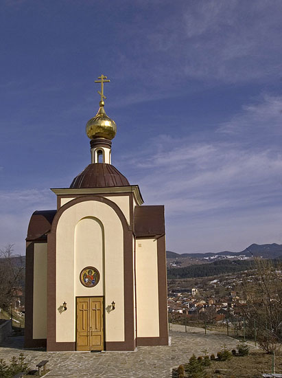 Храм-паметник Св. архангел Михаил