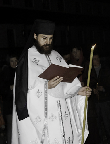 "Domnului sa ne rugam!..."