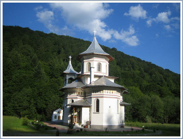 Biserica "Sf. Ap. Andrei " a manastirii Berivoi, Brasov