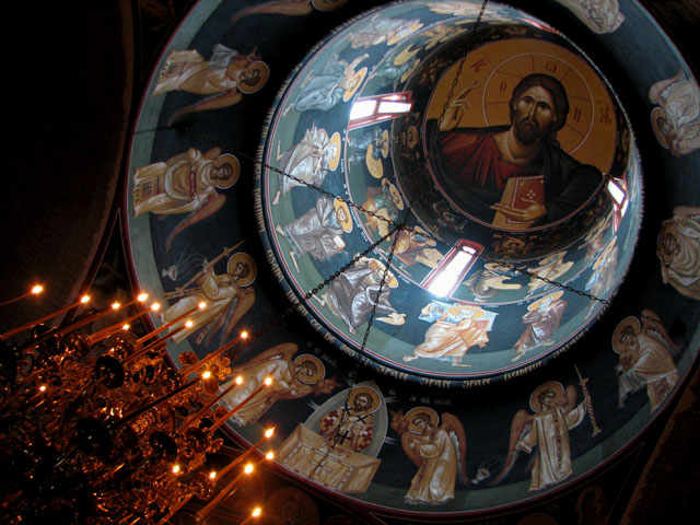 "Sus sa avem inimile!"/"Let us lift up our hearts"