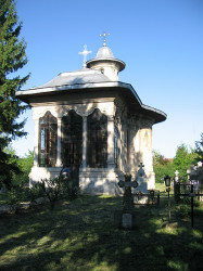 mihaela 
Monastery Caldarusani, chapel from the cemetery 
2008-03-09 21:32:52