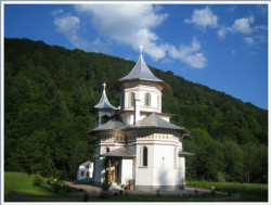 zidan2703 
Biserica "Sf. Ap. Andrei " a manastirii Berivoi, Brasov 
2008-03-11 11:00:08