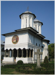 dan 
Biserica "Buna Vestire" din municipiul Ramnicu Valcea 
2008-03-11 14:47:36