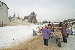 bigsas 
Свято-Троицкая Сергиева Лавра 
2008-03-19 09:07:48