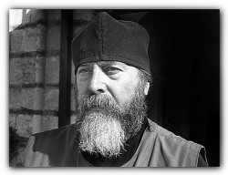 AleksaSrbin 
Отац Фотије 
2008-03-28 19:04:52