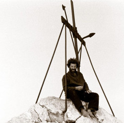 thiv56 
Στην κορυφή του Άθω - On Mt. Athos' peak 
2008-03-29 11:13:01