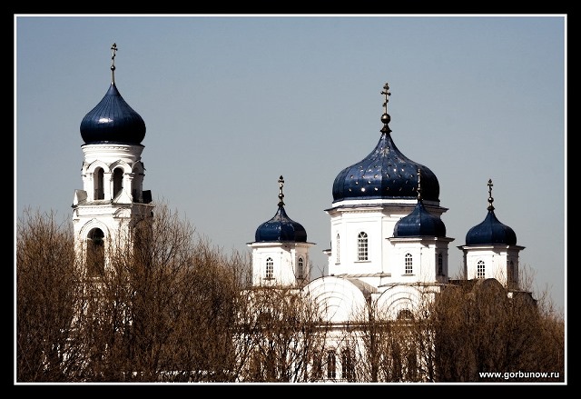 Апрель