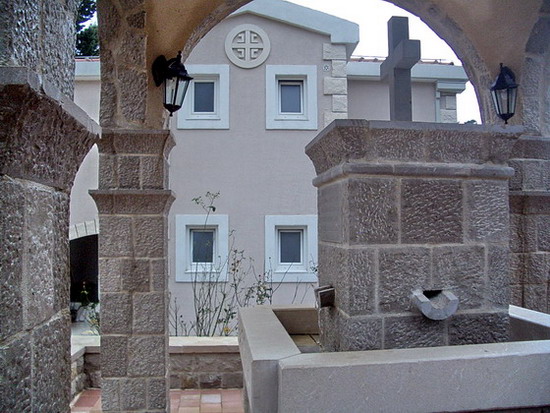 Česma, crkva Sv.Toma, Bečići