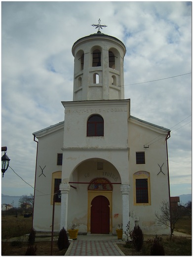 црква Св.Троица с. Големо Коњари - Прилеп