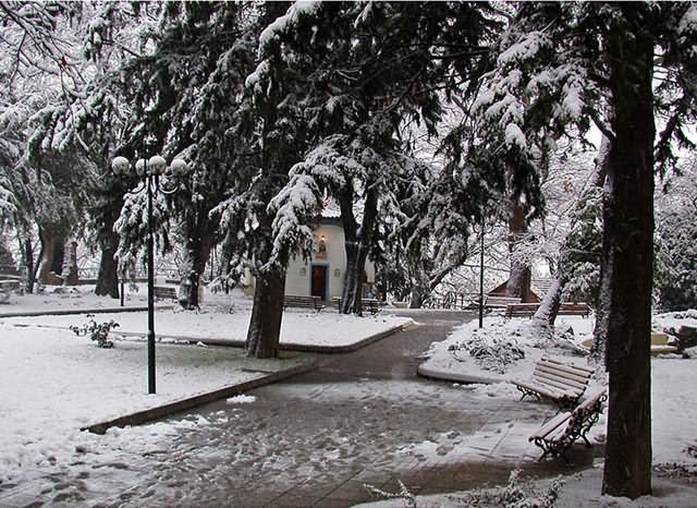 Στο πάρκο των καταρρακτών - At waterfalls' park